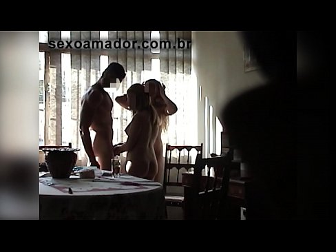 ❤️ Amigos sexuais convidam um homem gigante e um ménage à trois com ele Porno real vídeo em porno pt.mathem-1-class.ru ❤