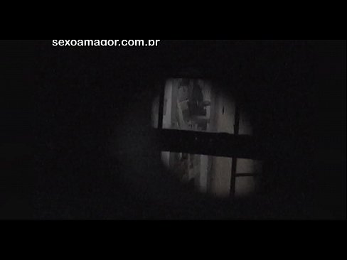 ❤️ Lourinho é filmado secretamente por um voyeur de bairro escondido atrás de tijolos ocos Porno real vídeo em porno pt.mathem-1-class.ru ❤