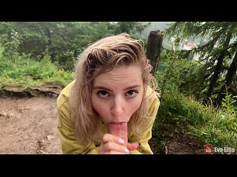 ❤️ Rapariga engole o esperma depois de um broche público - Eva Elfi Porno real vídeo em porno pt.mathem-1-class.ru ❤